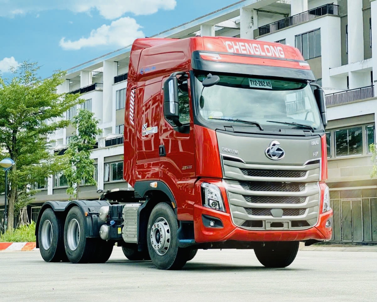 Giá xe đầu kéo chenglong H7 2 cầu tháng 7/2024